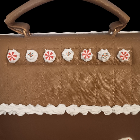Slayerrr's Customs Gingerbread House Handbag - Picture 9 of 10